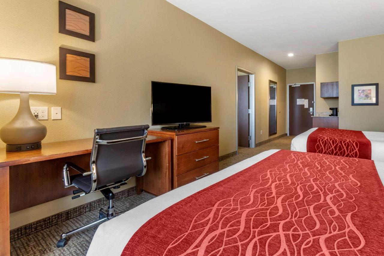 Comfort Inn & Suites Near Mt Rushmore Хилл-Сити Экстерьер фото