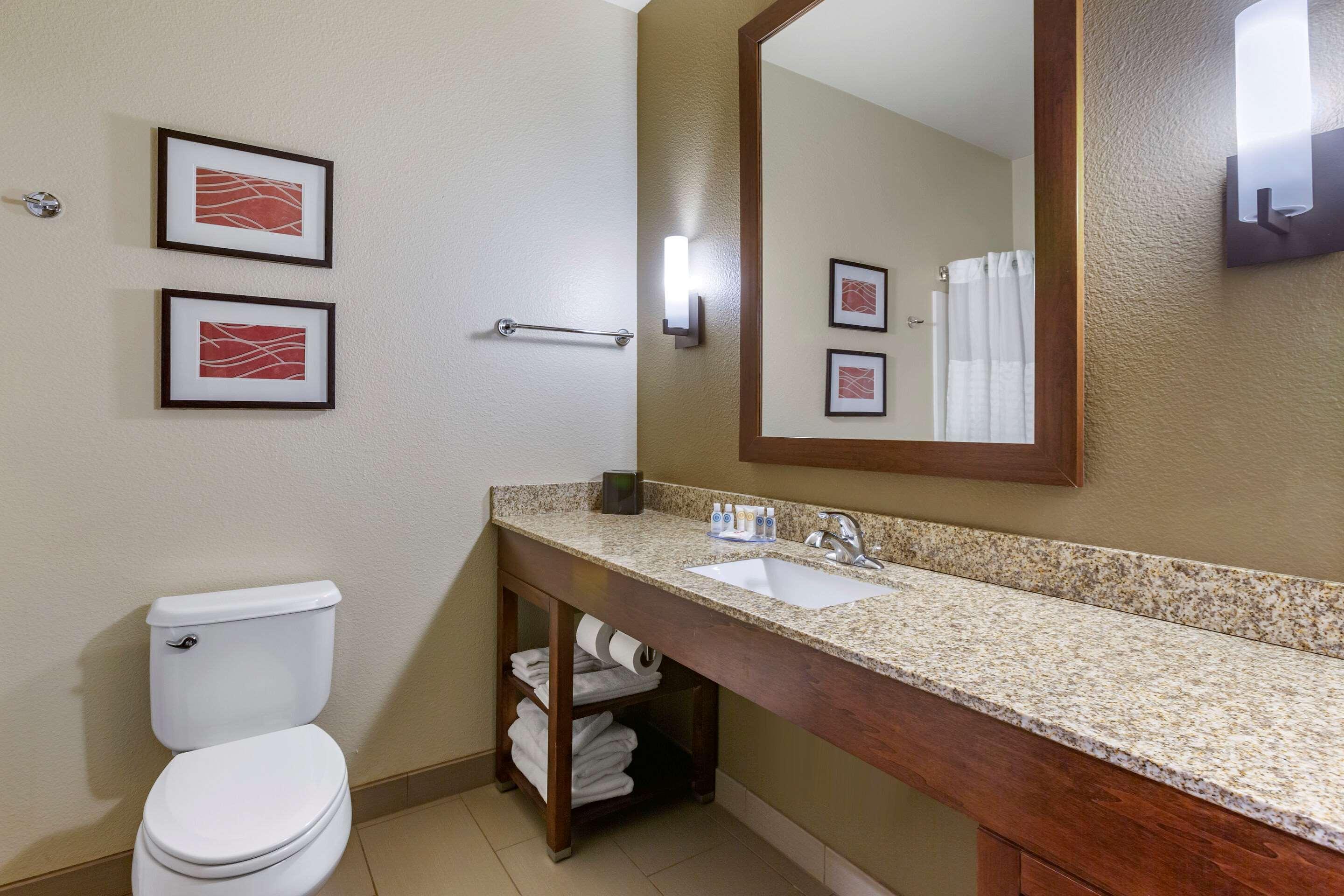 Comfort Inn & Suites Near Mt Rushmore Хилл-Сити Экстерьер фото