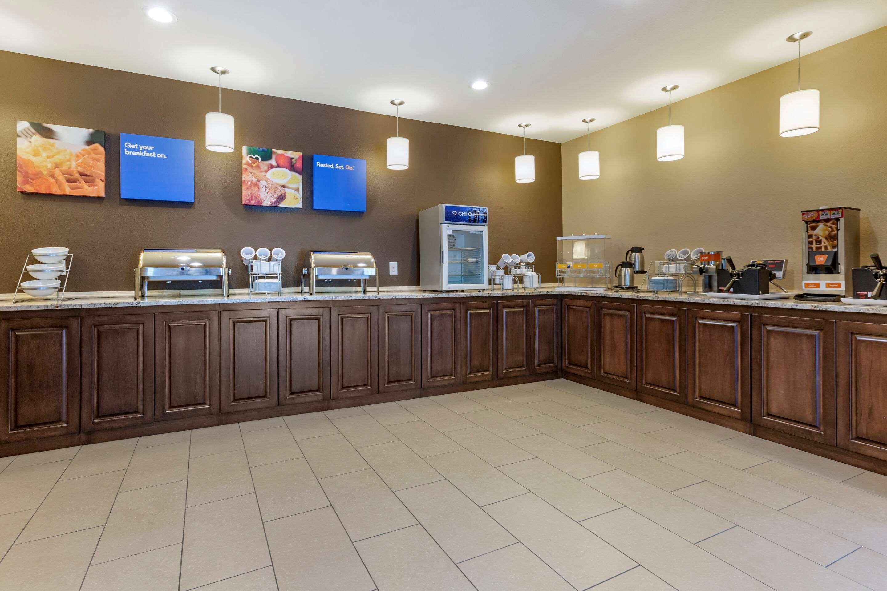 Comfort Inn & Suites Near Mt Rushmore Хилл-Сити Экстерьер фото