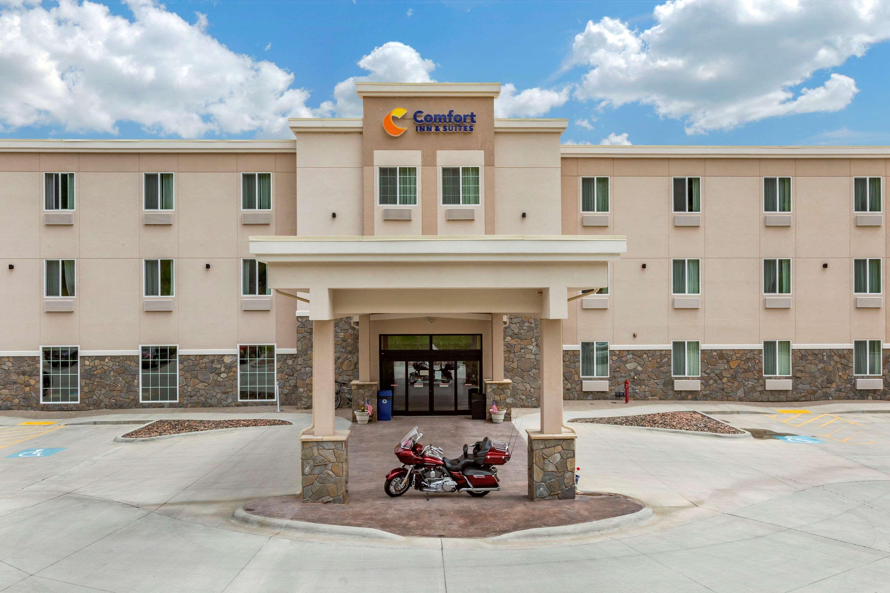 Comfort Inn & Suites Near Mt Rushmore Хилл-Сити Экстерьер фото